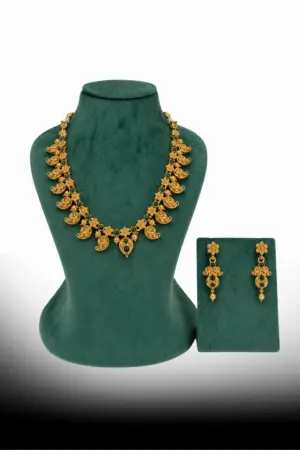 Peacock Green Stone Necklace Set