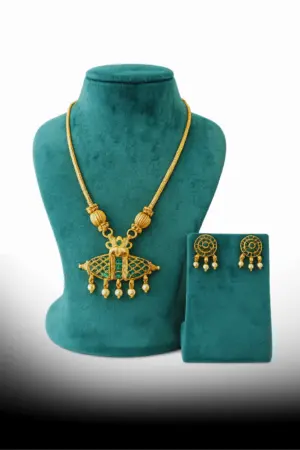 Traditional Antique Pendant Necklace Set with Matching Earrings
